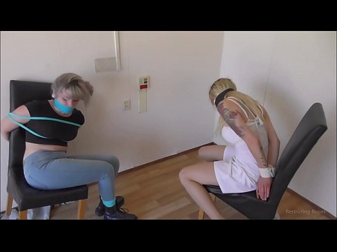 ❤️ Asılı / bağlanmış və ağzı bağlanmış / çətinlik içində olan qız ❤️ Porn video bizdə az.dreamlandpassionfever.ru ️❤